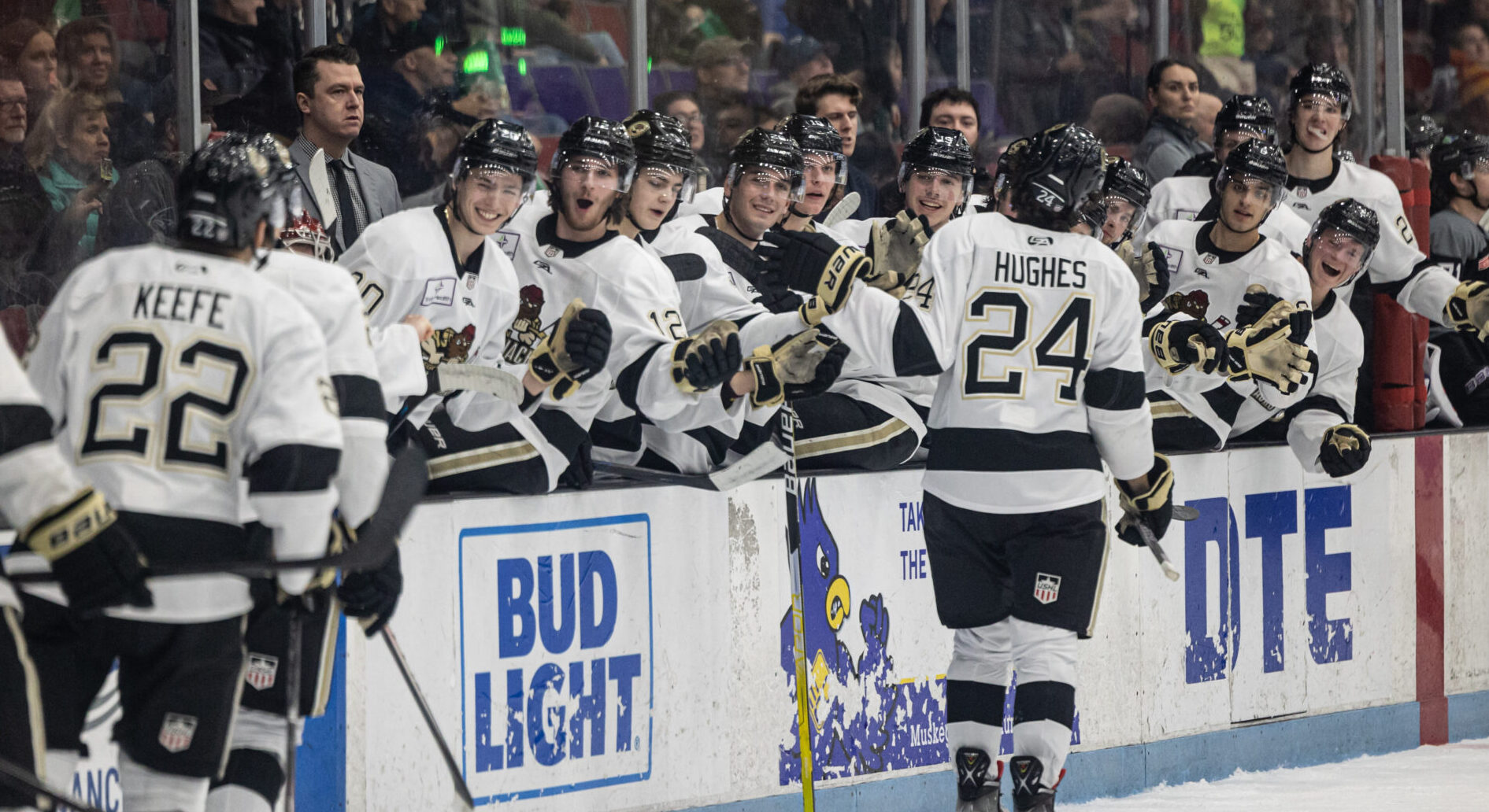 Lumberjacks get strong goaltending and defensive performance in an